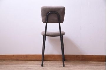 リメイク家具　古い鉄脚をリメイクした小振りなチェア(椅子、ダイニングチェア、ワークチェア)(2)