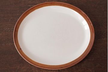 イギリスビンテージ　Poole Pottery(プール・ポタリー)　Chestnut　オーバルプレート・大