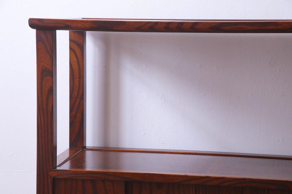 アンティーク家具　昭和期　ケヤキ材　迫力のある杢目が魅力的な朝鮮棚(飾り棚)