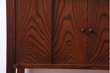 アンティーク家具　昭和期　ケヤキ材　迫力のある杢目が魅力的な朝鮮棚(飾り棚)