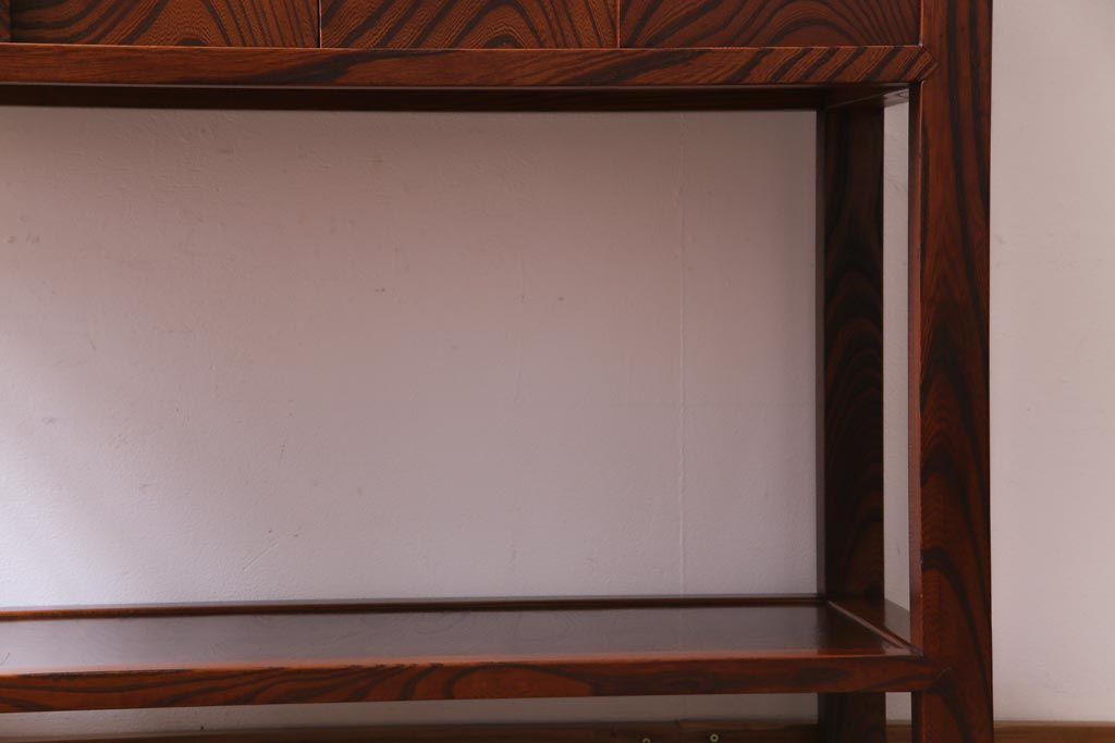 アンティーク家具　昭和期　ケヤキ材　迫力のある杢目が魅力的な朝鮮棚(飾り棚)