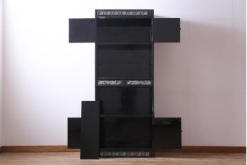 中古　韓国　螺鈿細工　高級品　華やかな意匠が存在感を放つ飾り棚(収納棚)(定価約80万円)