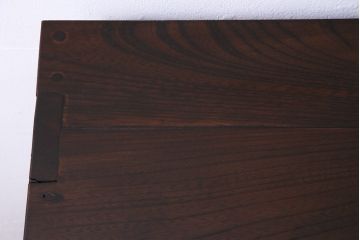 アンティーク家具　和製アンティーク　上手物!　ケヤキ・黒柿材　引き出しのデザインが珍しい戸棚(茶箪笥、収納棚)