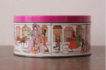 アンティーク雑貨　イギリスビンテージ　ビビットな色合いが可愛らしいティン缶(ブリキ缶、ビスケット缶)