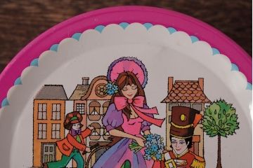 アンティーク雑貨　イギリスビンテージ　ビビットな色合いが可愛らしいティン缶(ブリキ缶、ビスケット缶)