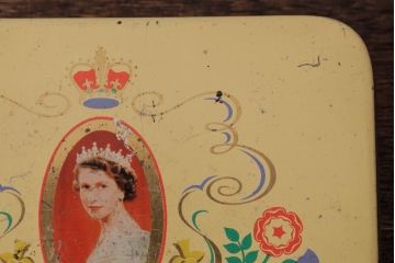 アンティーク雑貨　イギリスビンテージ　Cadbury(キャドバリー)　女王エリザベス二世のティン缶(ブリキ缶)