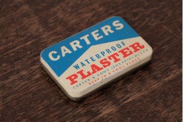アンティーク雑貨　ビンテージ　Carter and Sons　レトロな色合いの絆創膏のティン缶(ブリキ缶)