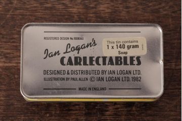 アンティーク雑貨　イギリスビンテージ　IAN LOGAN(イアン・ローガン)　TAXI 車の形のティン缶(ブリキ缶)
