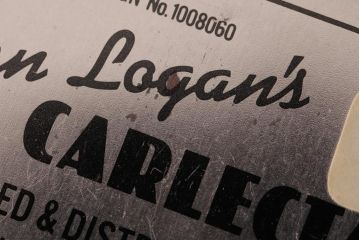 アンティーク雑貨　イギリスビンテージ　IAN LOGAN(イアン・ローガン)　TAXI 車の形のティン缶(ブリキ缶)