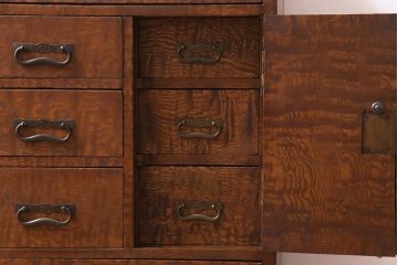 アンティーク家具　和製アンティーク　三方タモ玉杢材　真鍮金具　上質な作りの小箪笥(引き出し、和タンス)