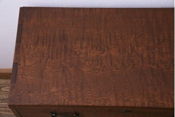アンティーク家具　和製アンティーク　三方タモ玉杢材　真鍮金具　上質な作りの小箪笥(引き出し、和タンス)