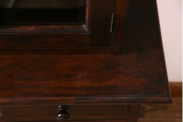 中古　九州民芸家具　上品さと高級感あふれる佇まいが魅力の食器棚(定価約80万円)(収納棚、カップボード)