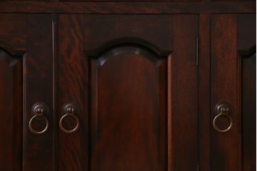 中古　九州民芸家具　上品さと高級感あふれる佇まいが魅力の食器棚(定価約80万円)(収納棚、カップボード)