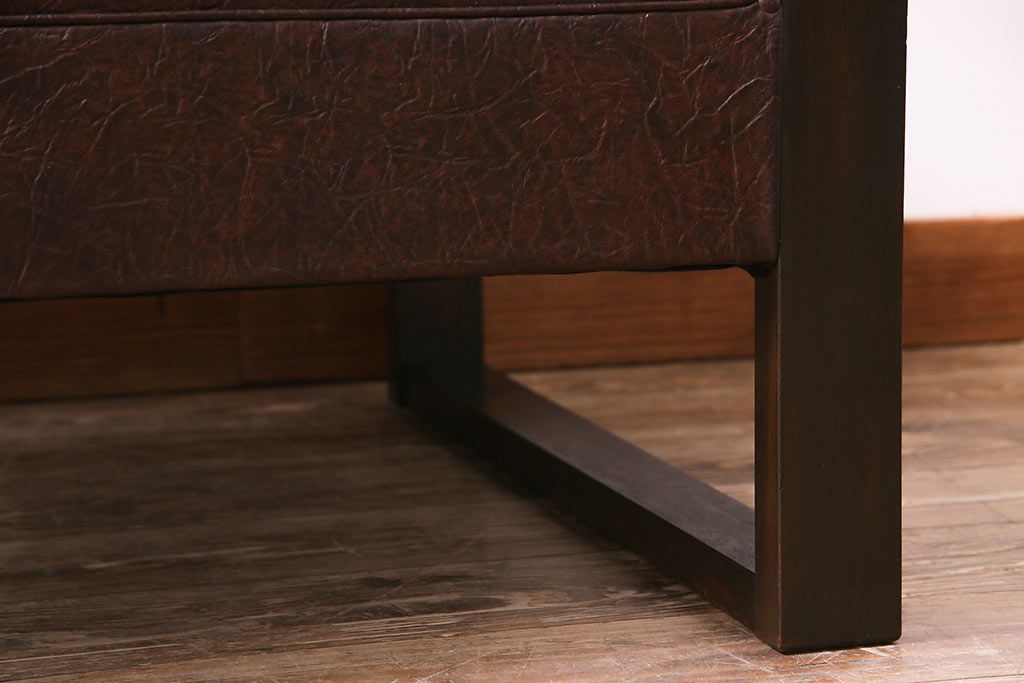 レトロ家具　ビンテージ　レトロな味わいを醸し出すアームソファ(1人掛けソファ)(1)