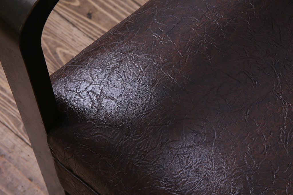 レトロ家具　ビンテージ　レトロな味わいを醸し出すアームソファ(1人掛けソファ)(3)