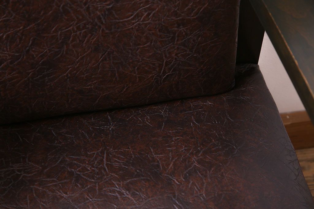 レトロ家具　ビンテージ　レトロな味わいを醸し出すアームソファ(1人掛けソファ)(3)