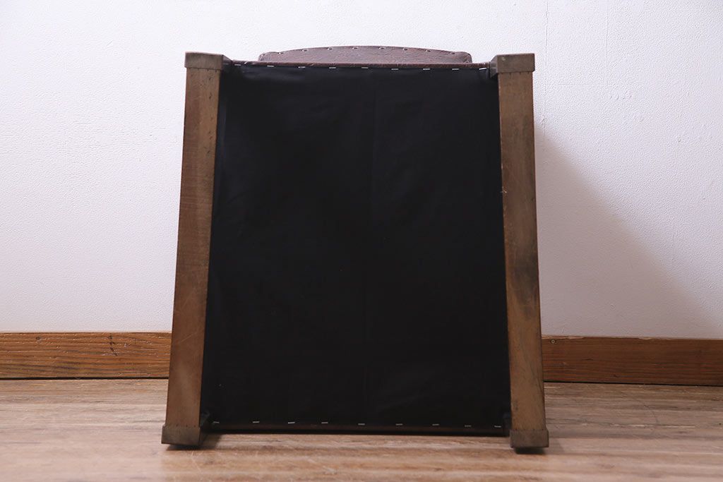 レトロ家具　ビンテージ　レトロな味わいを醸し出すアームソファ(1人掛けソファ)(3)