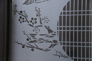 昭和中期　花鳥図　和モダンな空間づくりにおすすめな欄間(明り取り、明かり取り)