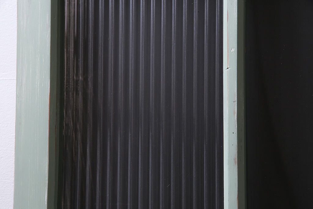 ペイント建具　赤い色ガラスがアクセントのフレンチシャビーなガラス戸2枚セット(窓、引戸)