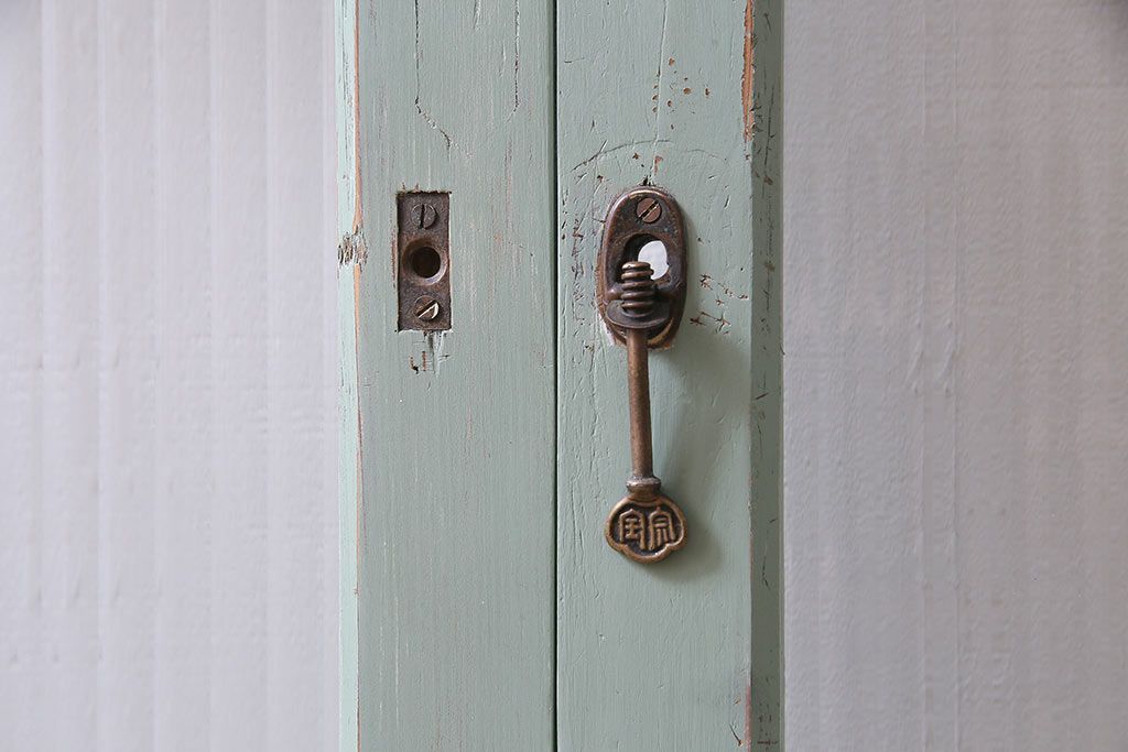 ペイント建具　赤い色ガラスがアクセントのフレンチシャビーなガラス戸2枚セット(窓、引戸)