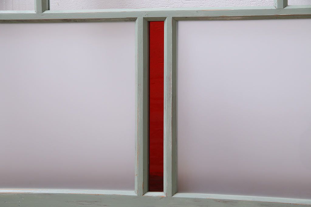 ペイント建具　赤い色ガラスがアクセントのフレンチシャビーなガラス戸2枚セット(窓、引戸)