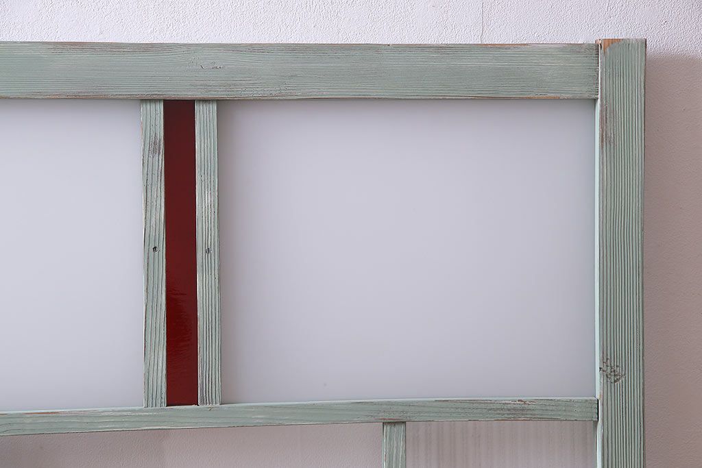 ペイント建具　赤い色ガラスがアクセントのフレンチシャビーなガラス戸2枚セット(窓、引戸)