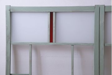 ペイント建具　赤い色ガラスがアクセントのフレンチシャビーなガラス戸2枚セット(窓、引戸)