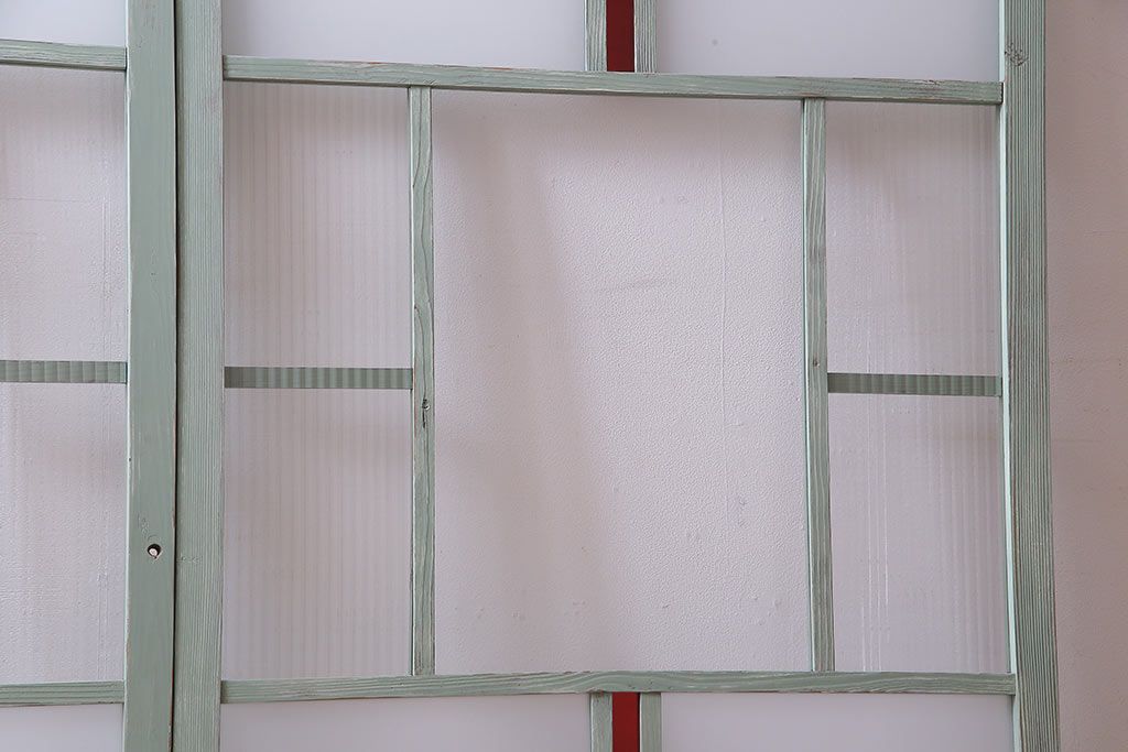 ペイント建具　赤い色ガラスがアクセントのフレンチシャビーなガラス戸2枚セット(窓、引戸)