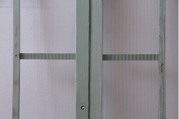 ペイント建具　赤い色ガラスがアクセントのフレンチシャビーなガラス戸2枚セット(窓、引戸)