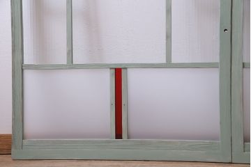 ペイント建具　赤い色ガラスがアクセントのフレンチシャビーなガラス戸2枚セット(窓、引戸)