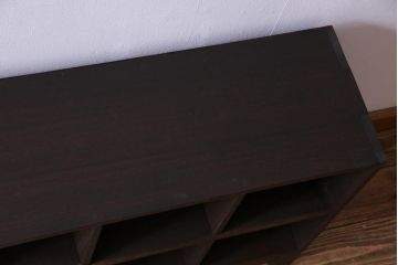 アンティーク家具　和製アンティーク　学校ロッカーをリメイクした脚付きマス目棚(ロッカー、収納棚、下駄箱、本棚)