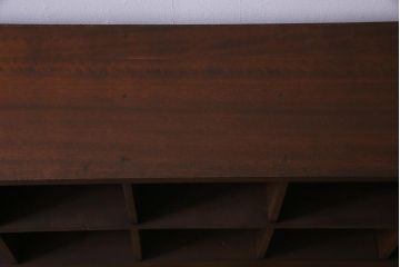 アンティーク家具　和製アンティーク　学校ロッカーをリメイクした脚付きマス目棚(ロッカー、収納棚、下駄箱、本棚)(1)