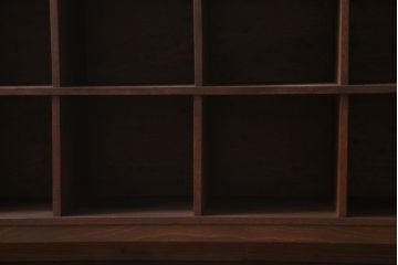 アンティーク家具　和製アンティーク　学校ロッカーをリメイクした脚付きマス目棚(ロッカー、収納棚、下駄箱、本棚)(1)