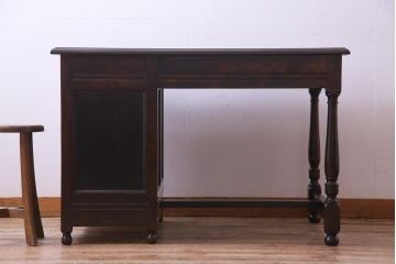 ビンテージ　松本民芸家具　T型　クラシカルなデザインがシック雰囲気漂う片袖机(デスク、在宅ワーク、在宅用作業台)(定価約37万円)