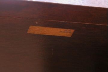 ビンテージ　松本民芸家具　T型　クラシカルなデザインがシック雰囲気漂う片袖机(デスク、在宅ワーク、在宅用作業台)(定価約37万円)