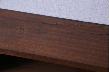 アンティーク家具　和製アンティーク　古材を使用したスリムなウォールラック(壁掛け飾り棚)