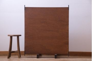 アンティーク家具　和製アンティーク　古材を使用したスリムなウォールラック(壁掛け飾り棚)(1)