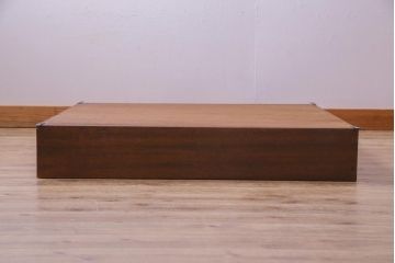 アンティーク家具　和製アンティーク　古材を使用したスリムなウォールラック(壁掛け飾り棚)(1)