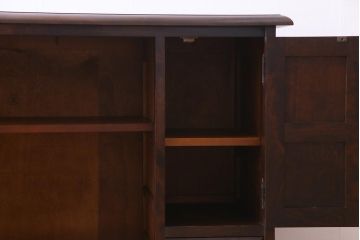中古　北海道民芸家具　HM135　扉の面取りデザインが美しいサイドボード(リビングボード、キャビネット)(定価約38万円)(2)