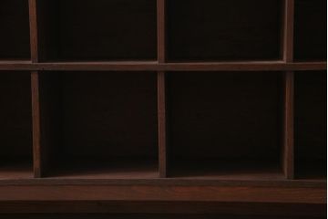 アンティーク家具　和製アンティーク　学校ロッカーをリメイクした脚付きマス目棚(ロッカー、収納棚、下駄箱、本棚)(2)