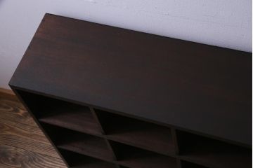 アンティーク家具　和製アンティーク　学校ロッカーをリメイクした脚付き3×7マス目棚(ロッカー、収納棚、下駄箱、本棚)