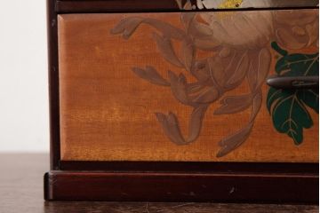アンティーク家具　和製アンティーク　蒔絵が場を華やがせる素朴な小引き出し(小物収納)