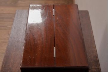 アンティーク家具　日本製　桑材　至れり尽くせりの収納スペースがうれしいソーイングボックス(裁縫箱、小引き出し)