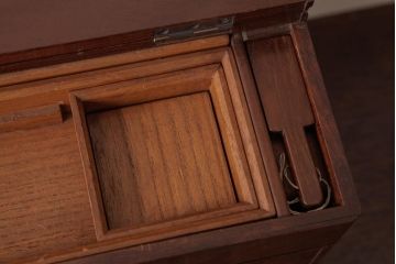 アンティーク家具　日本製　桑材　至れり尽くせりの収納スペースがうれしいソーイングボックス(裁縫箱、小引き出し)