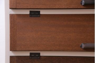 リメイク家具　パタパタ扉の収納棚(5段タイプ)(戸棚、下駄箱)