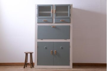 イギリスビンテージ　ペイント家具　レトロなデザインが可愛らしいキッチンキャビネット(収納棚、食器棚、キッチンボード)
