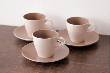 イギリスビンテージ　Poole Pottery(プール・ポタリー)　Twintone(ツイントーン)　カップ&ソーサー3客セット