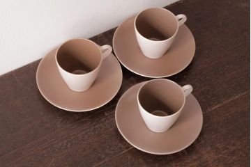 イギリスビンテージ　Poole Pottery(プール・ポタリー)　Twintone(ツイントーン)　カップ&ソーサー3客セット