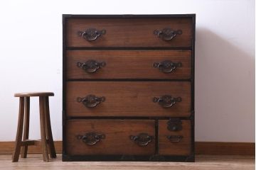 アンティーク家具　和製アンティーク　コントラストが味わい深い松本衣装箪笥(時代箪笥、和タンス)