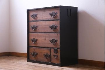 アンティーク家具　和製アンティーク　コントラストが味わい深い松本衣装箪笥(時代箪笥、和タンス)